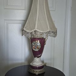 Vintage Antique Victorian Lamp In 24k Gold Trim