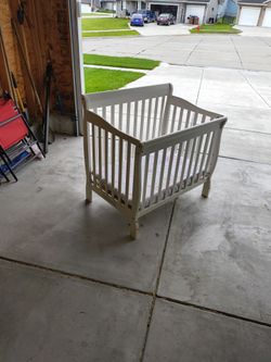 INFANT MINI CRIB (3 STAGE)
