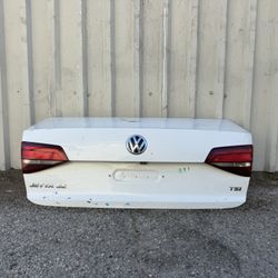 2015 2016 2017 2018 VOLKSWAGEN JETTA TRUNK ASSEMBLY DECKLID + Taillights Tail Light Tail Lamp OEM 