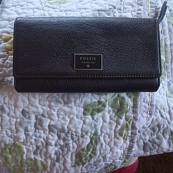 Nice Fossil Wallet New 40.00