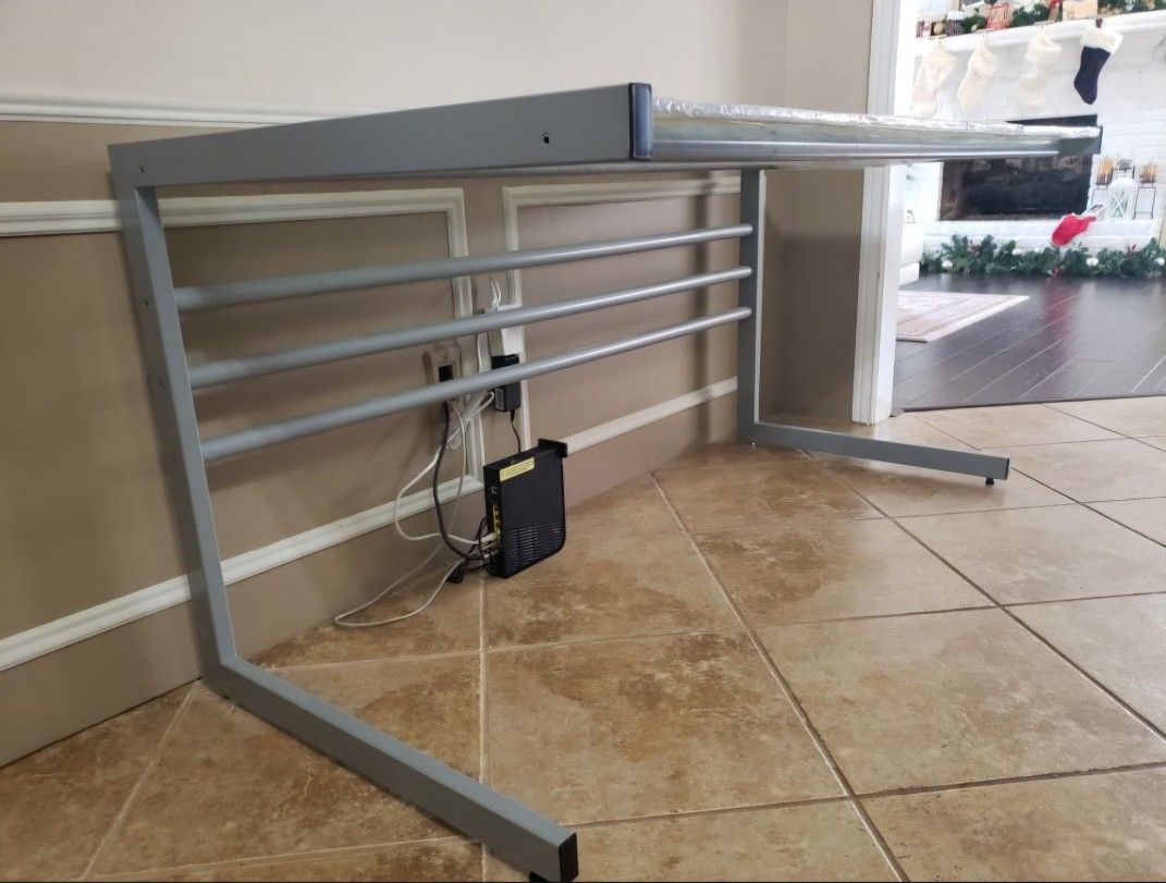 Office Desk - Modren Metal Design .