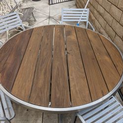 Room And Board Montego