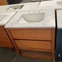 30” Brown Solid Wood Bathroom Vanity with Marble Top (V48, V68)