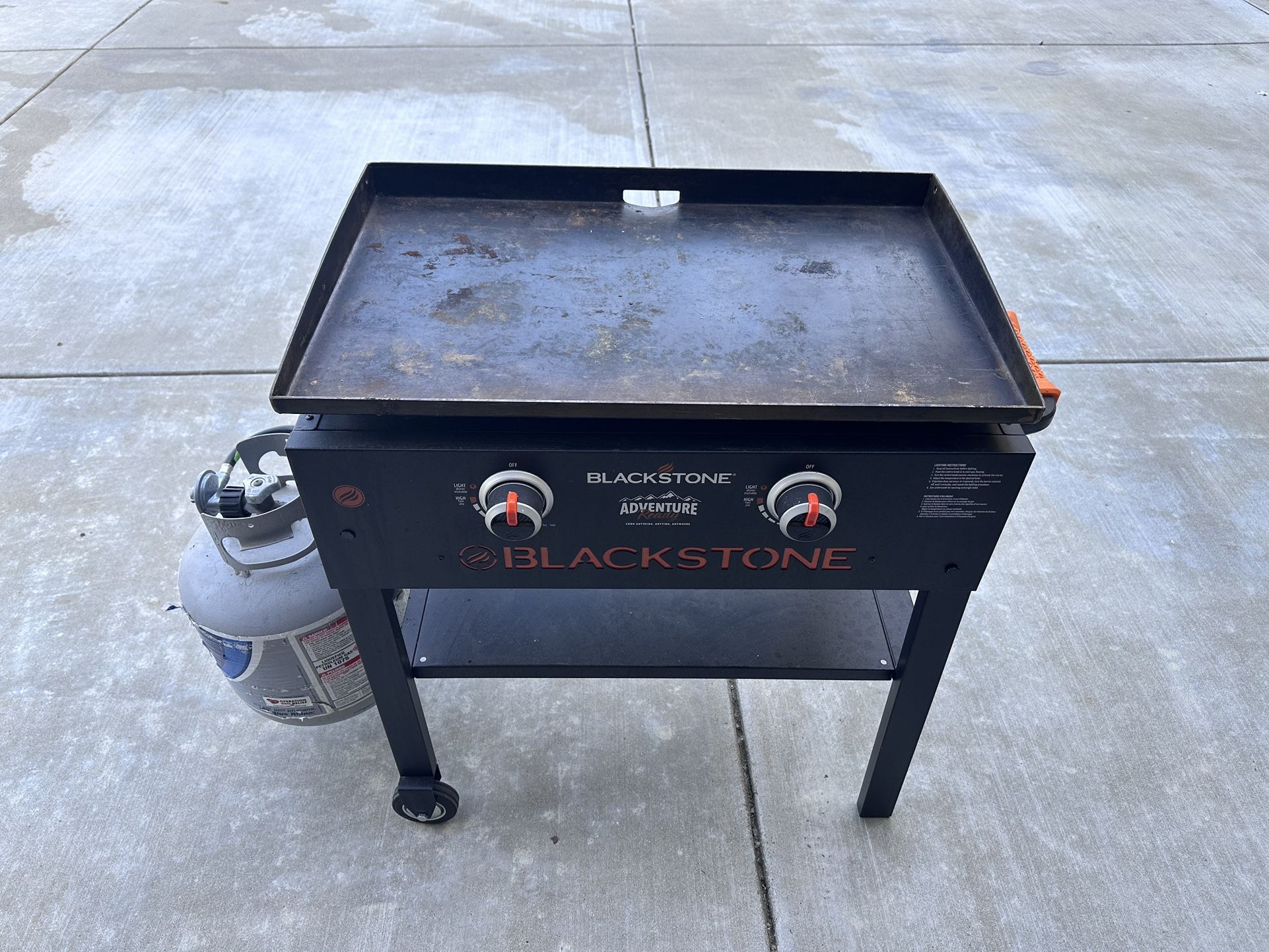 Blackstone Grill W/ Propane Tank