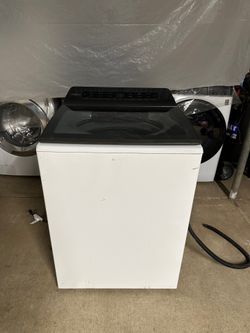 Whirlpool washer laundry