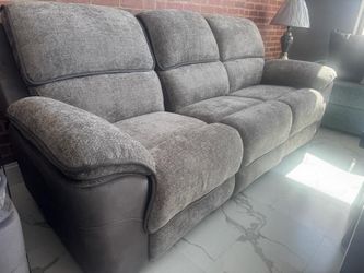 ⚡️FLASH SALE!⚡️Brand new power reclining sofa