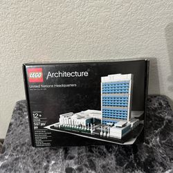 LEGO ARCHITECTURE: United Nations Headquarters (21018)
