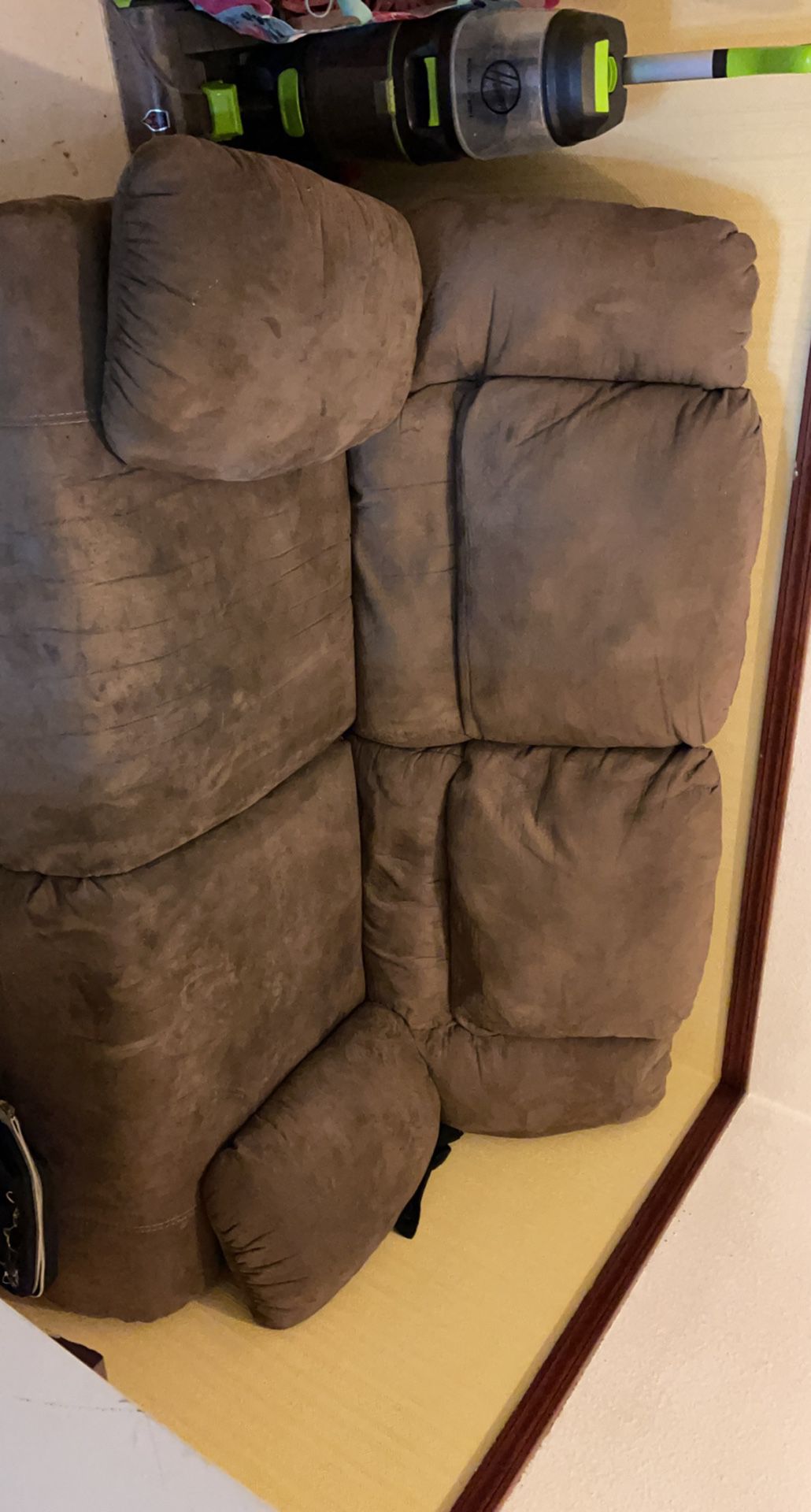 Free!! Recliner Couch