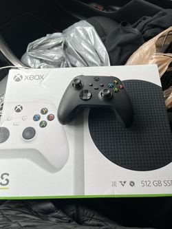 Brand New Comes With Extra Controller