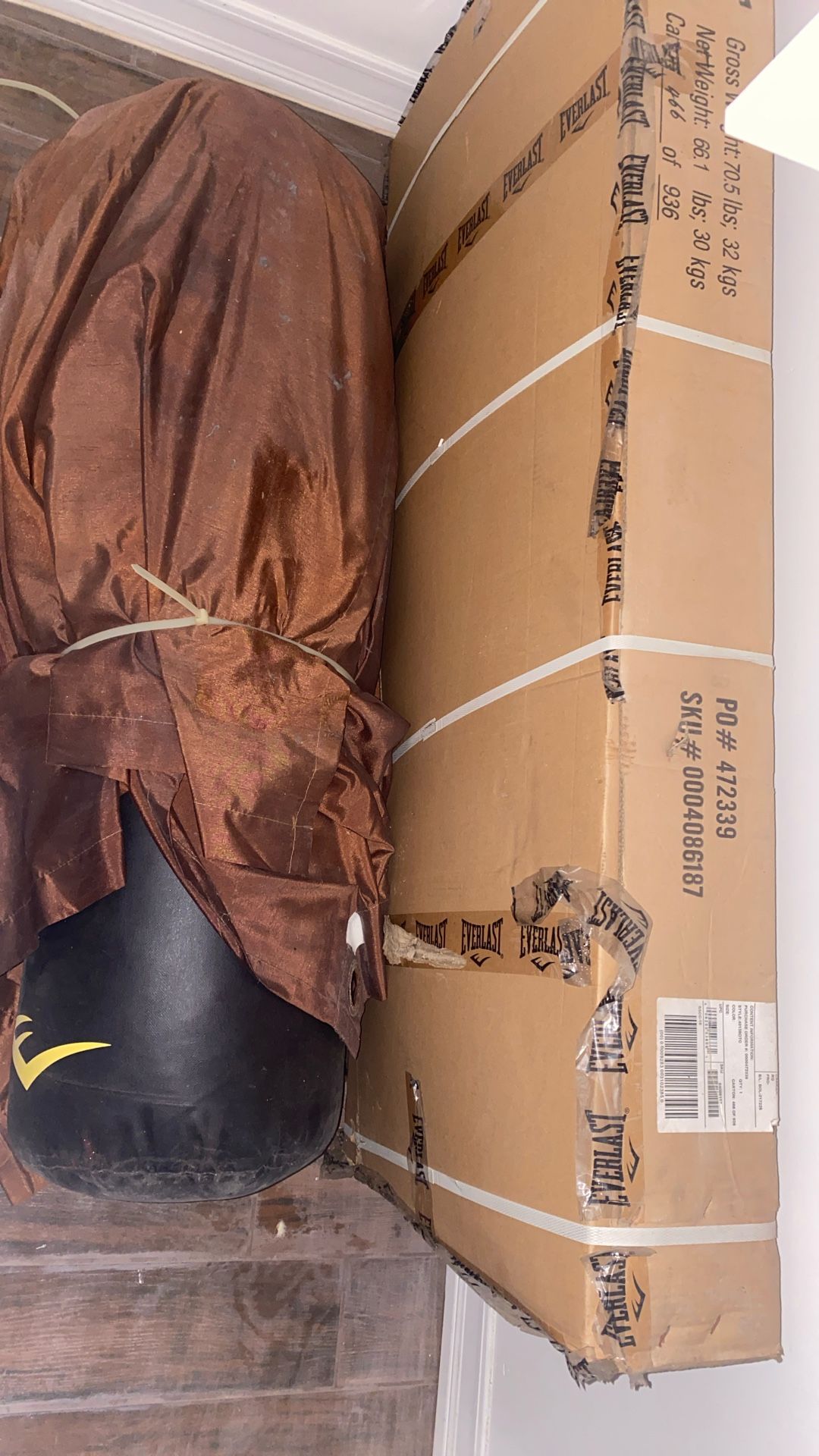 Everlast Heavy Bag And Stand Combo (With Speed Bag Attachment)