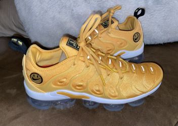 Nike Vapormax Plus Go The Extra Smile 2021 (Size: Womens 8.5)