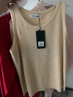 Sleeveless shirt