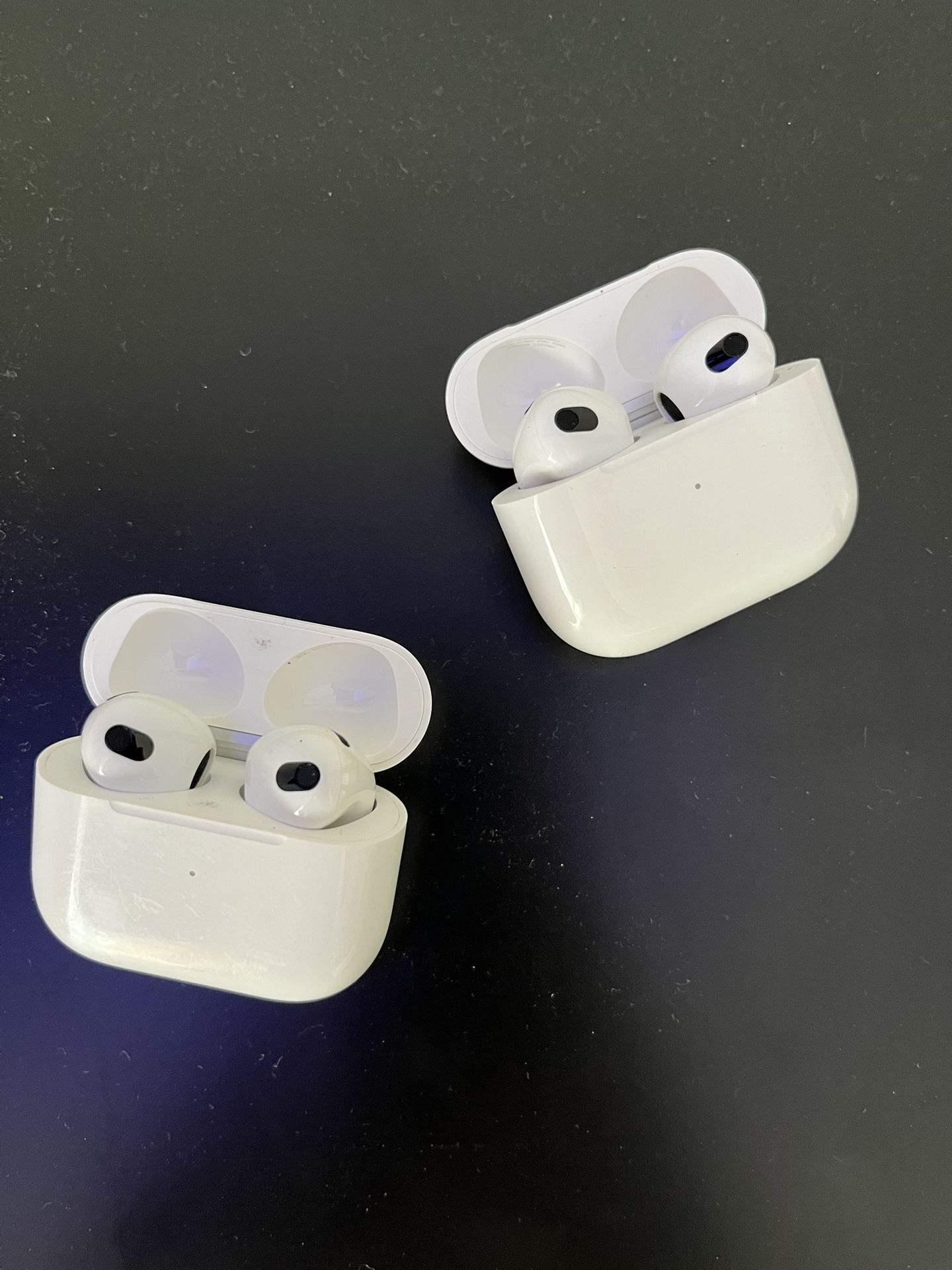 apple earpods gnr3 in excellent condition $100