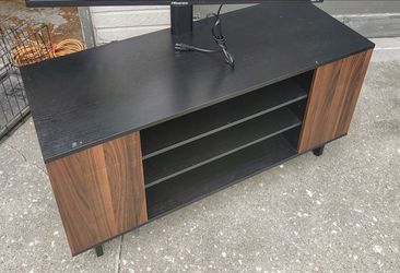 TV stand with swivel mount