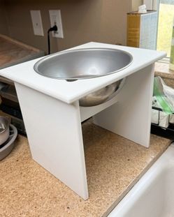 Elevated Pet Bowl