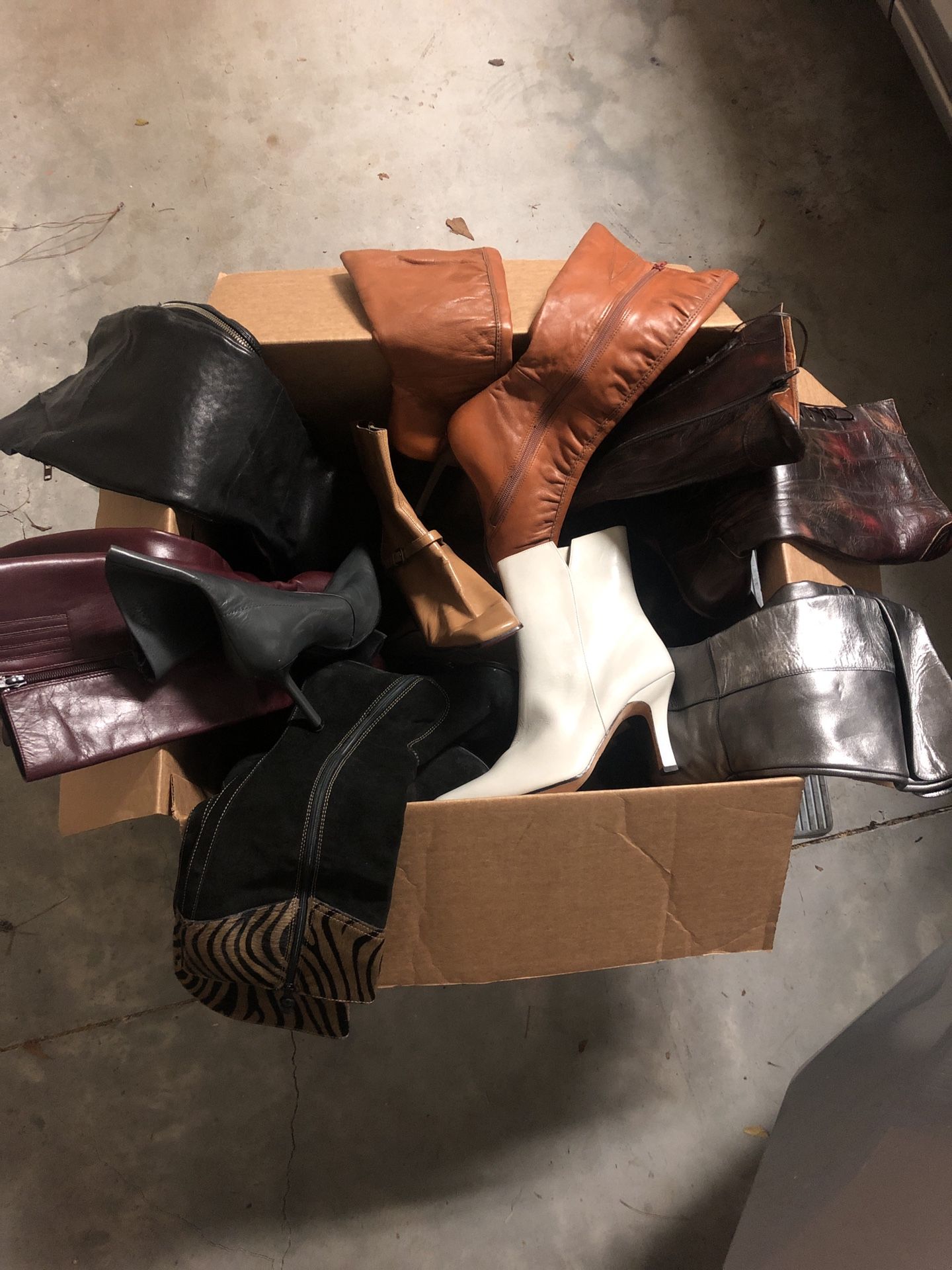 Box Of Boots & Booties Sizes 6.5-7.5
