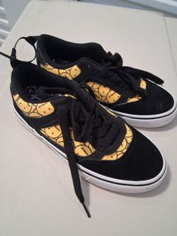 Kids size 4 airwalks