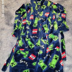 Boys Minecraft  Robe Size 8