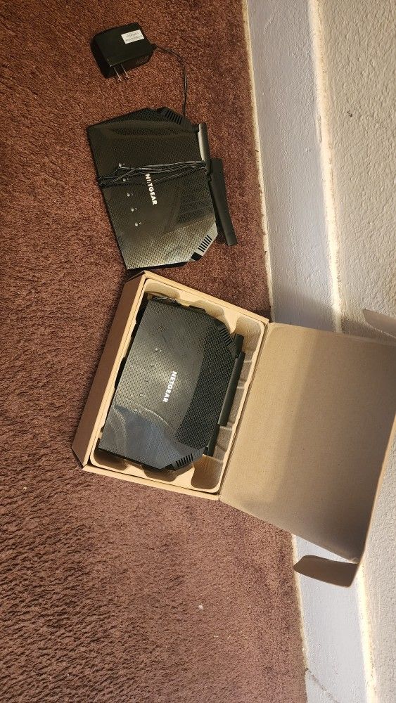 Netgear AX1800 Wifi 6 Router's