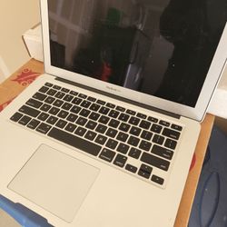2012-2015 MacBook Air Sale