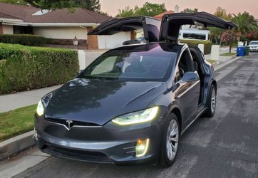 2017 Tesla Model X 75D I take payments