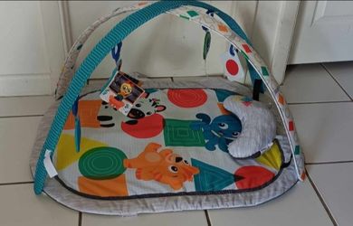 CLEAN Baby Einstein tummy time play mat activity center with tummy time pillow $10 FIRM