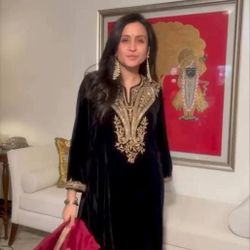 Indian Pakistani Tradition Designer Shalwar Kameez Embroidery Velvet 