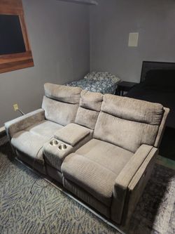 Reclining Sofa / Couch