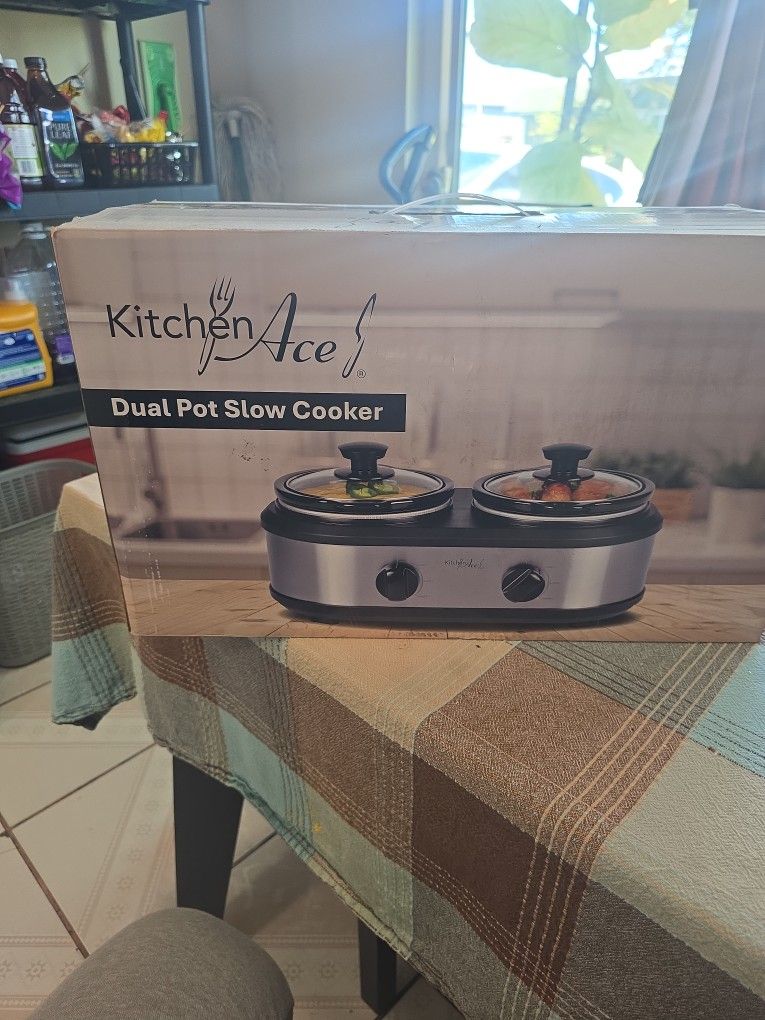 Dual Pot Slow Cooker