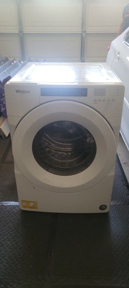 White Whirlpool Fromt Load Washer
