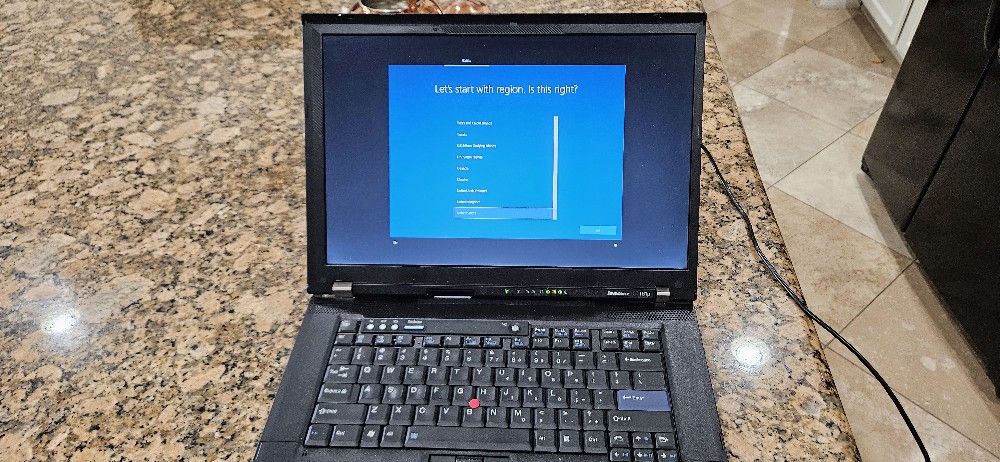 15" Lenovo Laptop W/500 Gb
