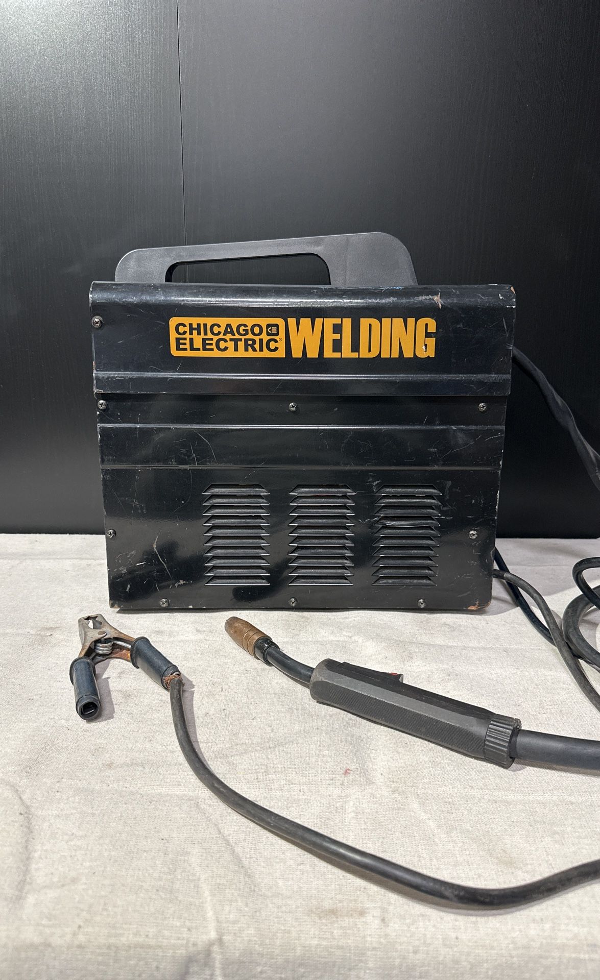 Chicago Electric Welding 90 AMP Flux Wire Welder