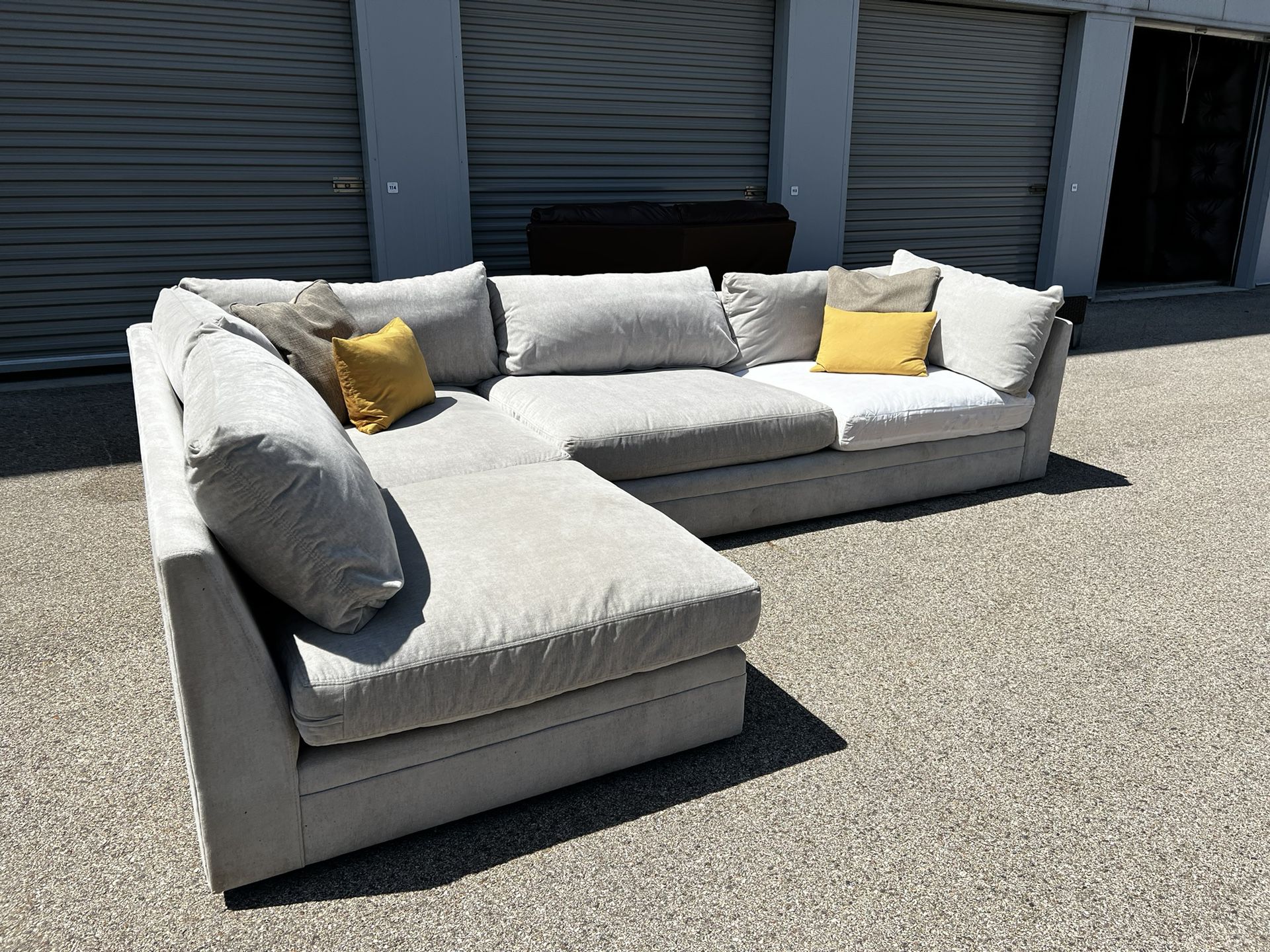 Beautiful Light Gray Arhaus Sectional Couch! 🚚 ***Free Delivery***  