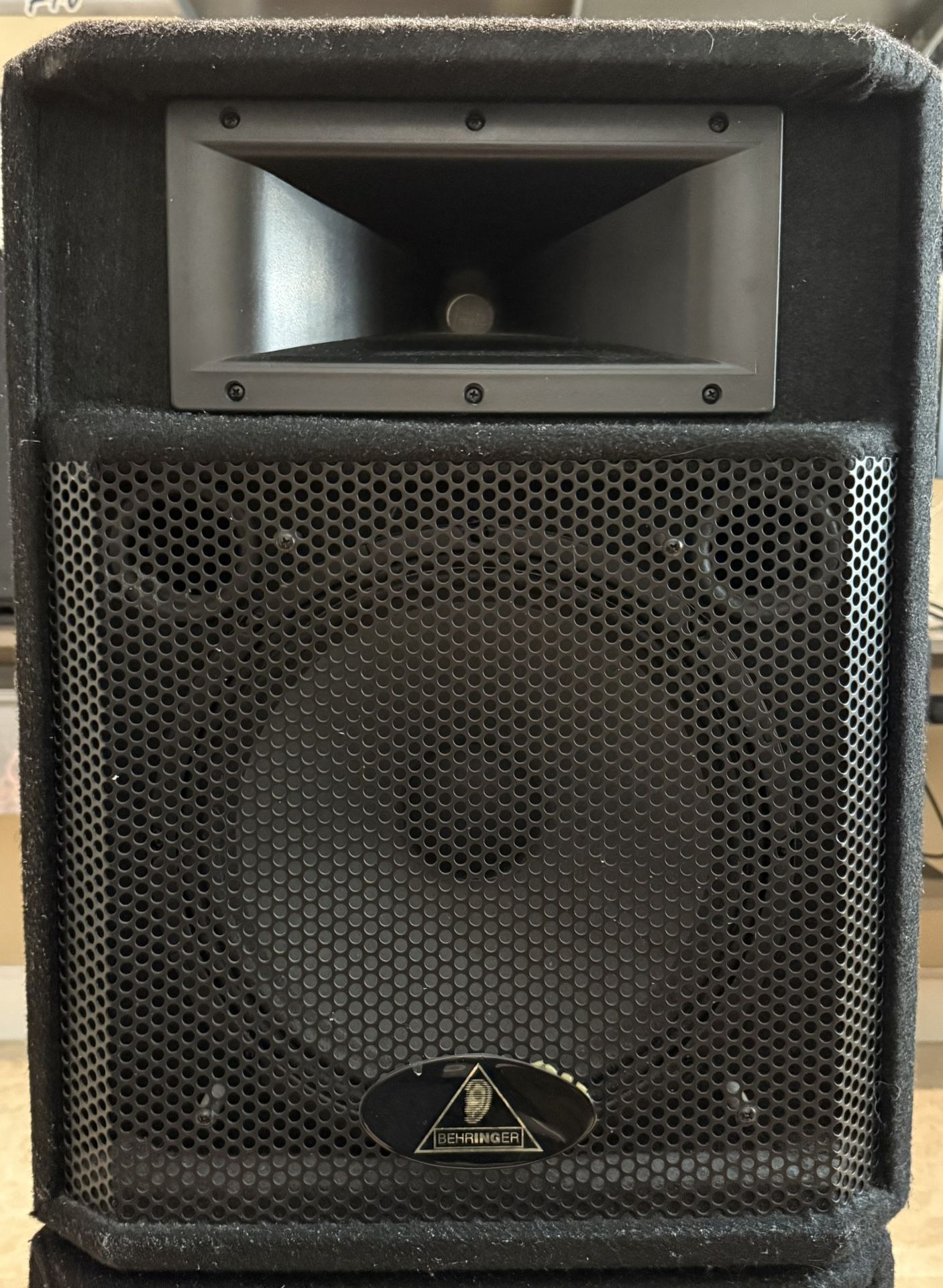 640 Watt Speaker System (2 Speakers)