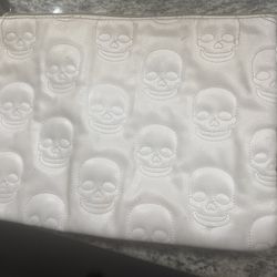 Skull purse bestsy Johnson