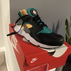 Nike Huarache Size 11.5 