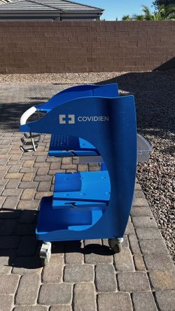 Covidien Multi Purpose Cart With 2 Pull Out Shelves