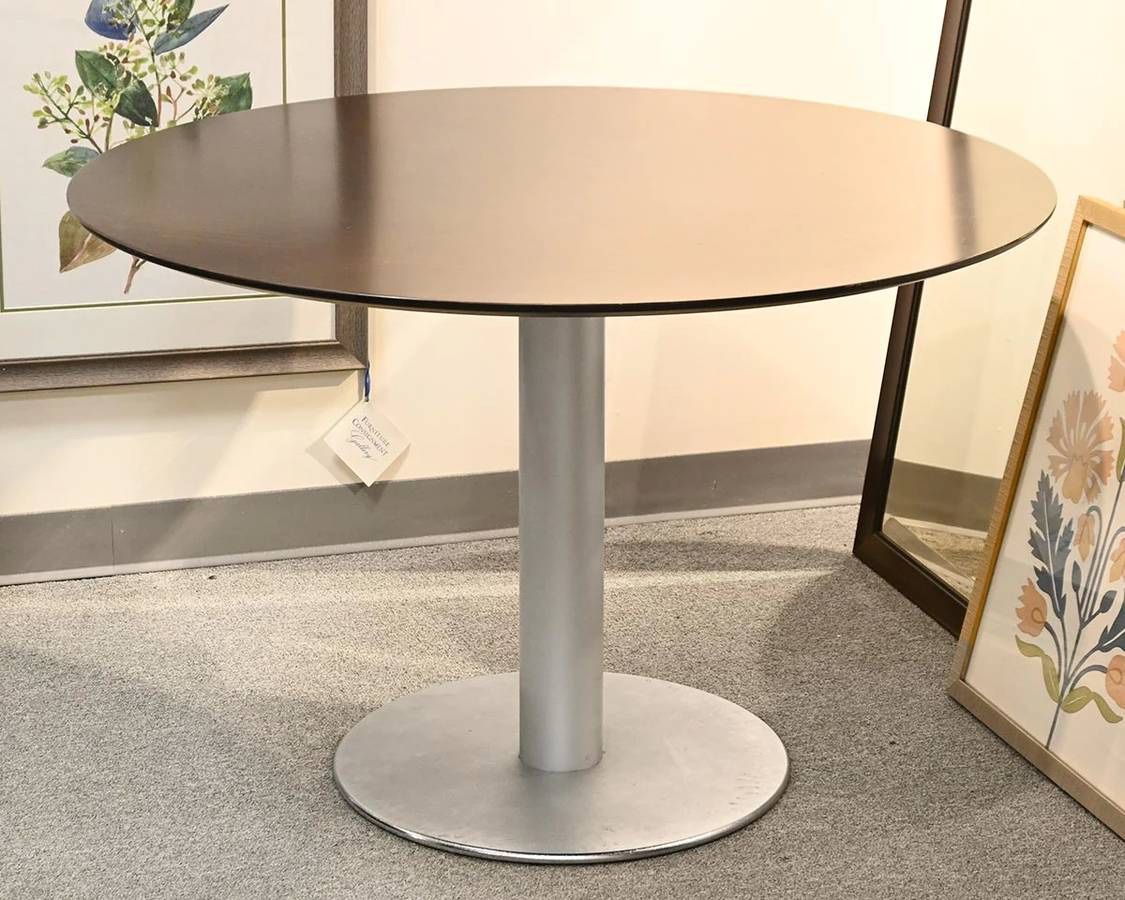 DWR Design Within Reach Stua (Spain) Zero Table (Retail $1,700