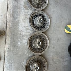 1965 Buick Riviera Hub Caps