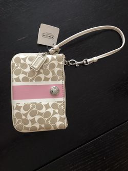 NWT Coach Wristlet