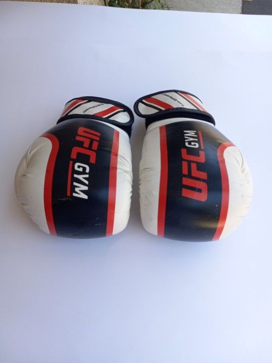 UFC Like 6 Ounces Boxing Gloves