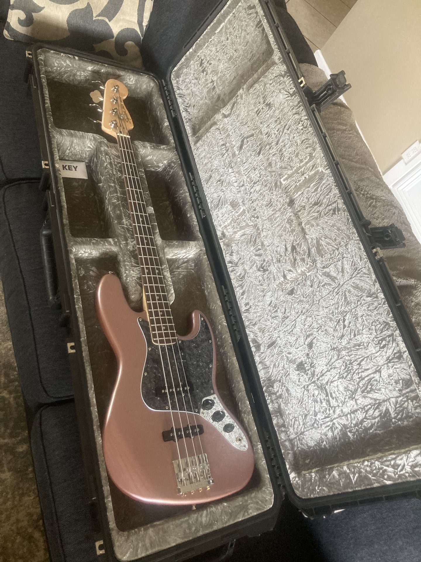 SKB Bass Case iSeries Waterproof ATA Open Cavity Bass Case