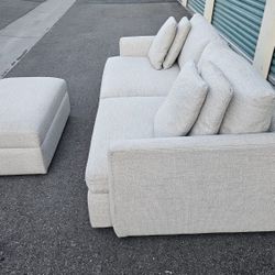 FREE DELIVERY!!! Crate & Barrel "Lounge" Sofa + Ottoman WHITE ($3.4K + Retail...60% OFF!!!)