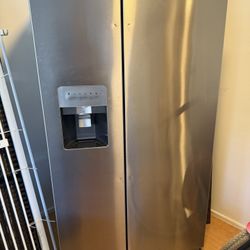 REFRIGERATOR, WASHING MACHINE 