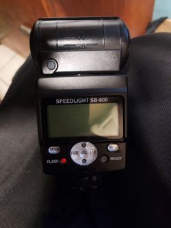 NIKON  SPEEDLIGHT  SB-800