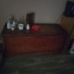 Old Chest 