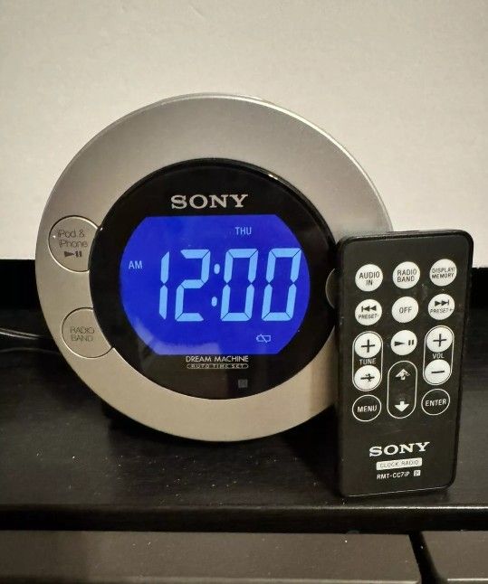 SONY Dream Machine AM/FM Clock Radio