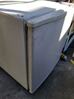 Mini FRIDGE