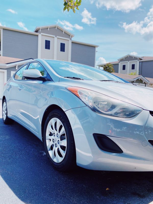 Hyundai elantra 12 год