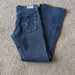Women’s Levi’s Night Blues Jeans Size 5 M